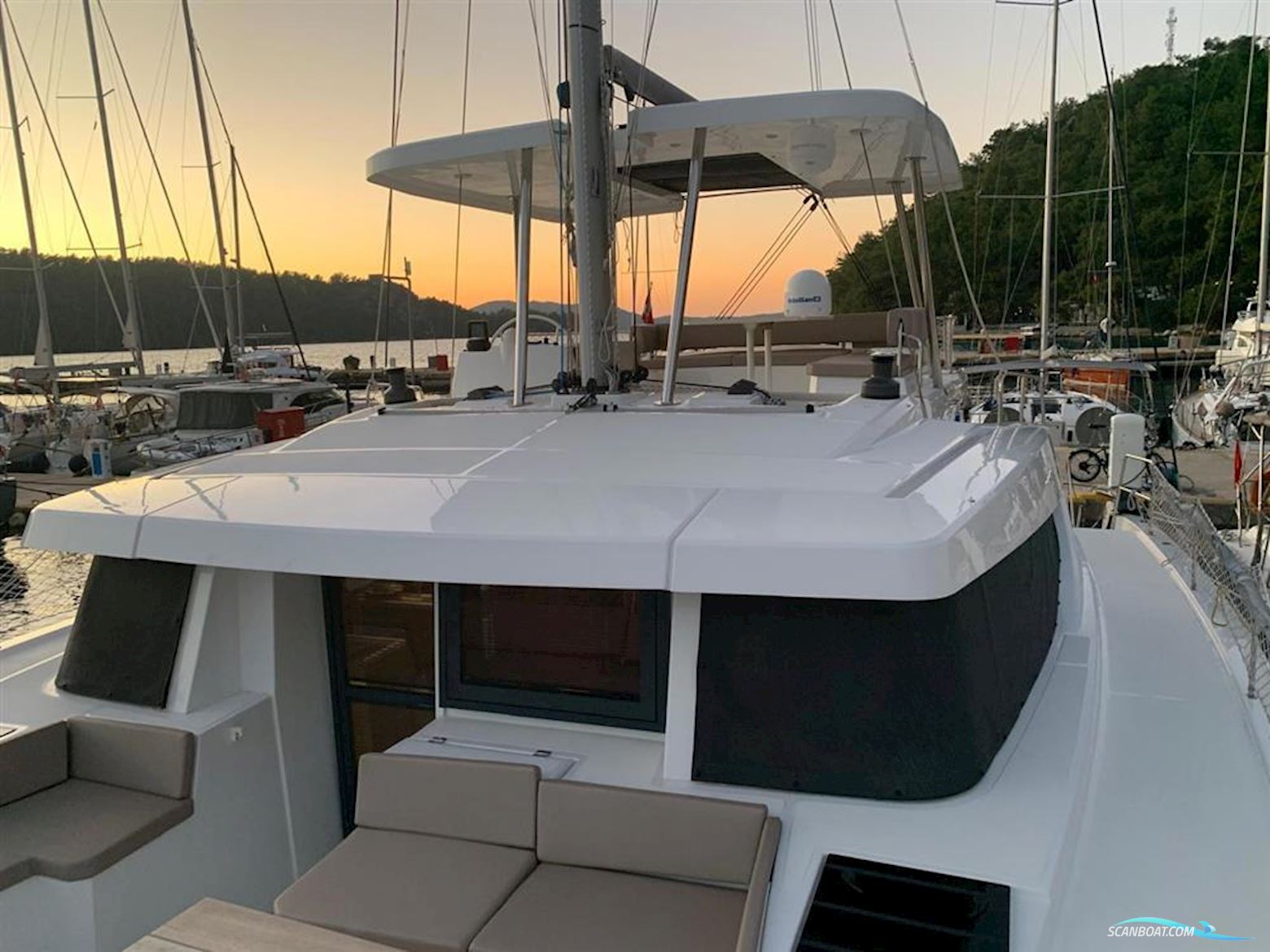 Catana Bali 4.8