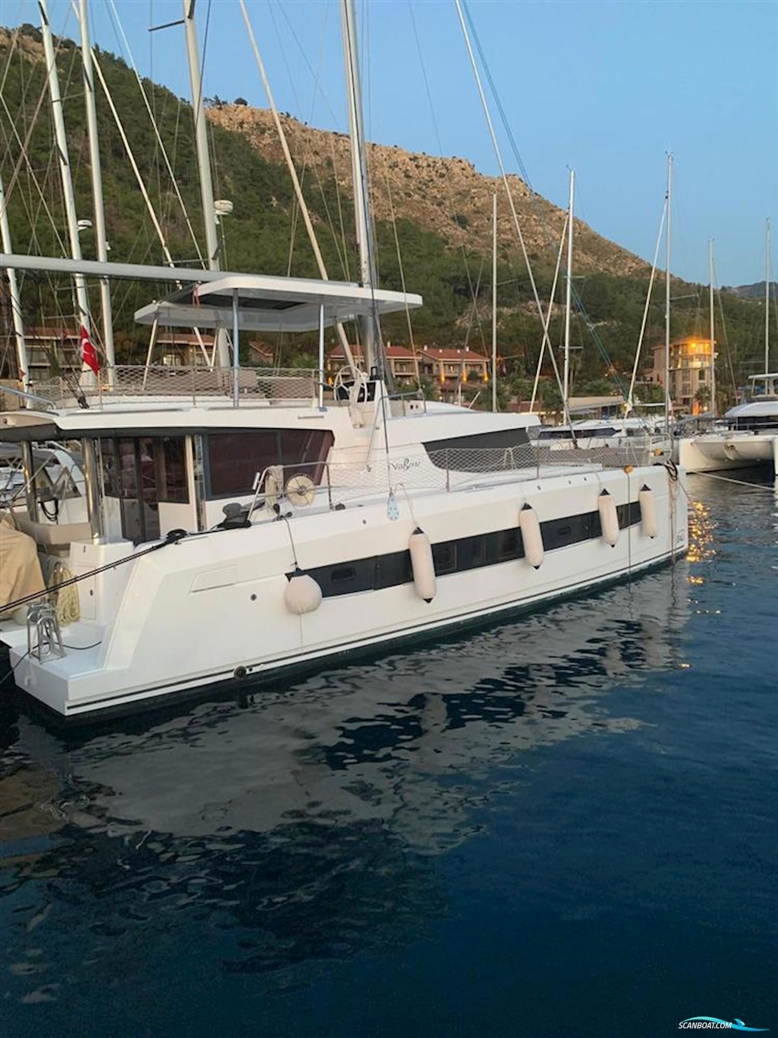 Catana Bali 4.8