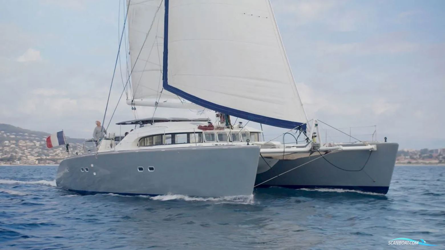 Cnb Lagoon 570