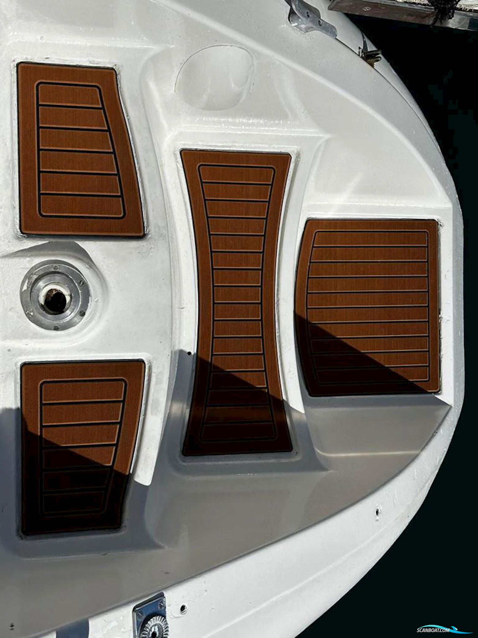 Dufour Yachts Nautitech 475