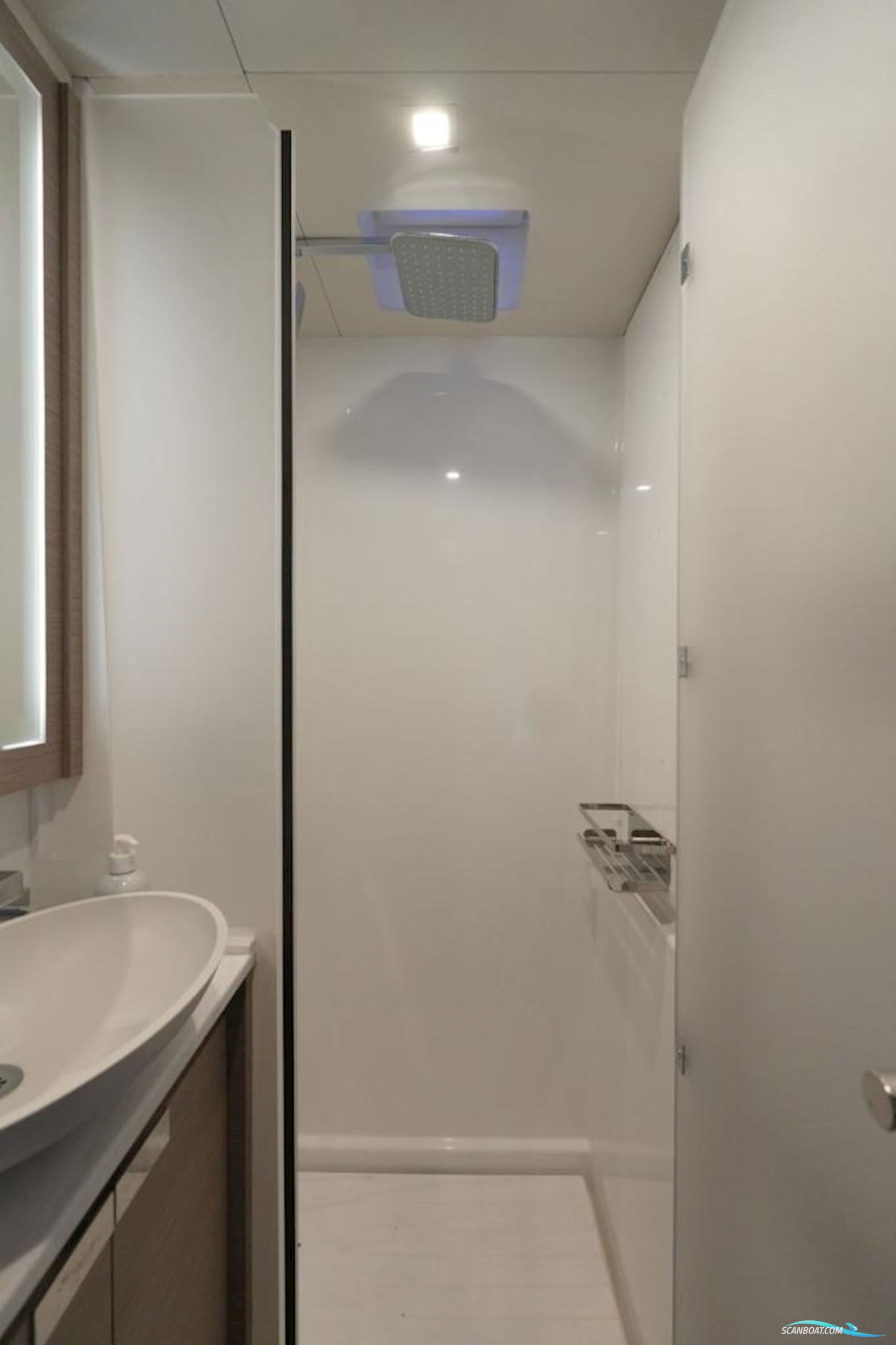 Fountaine Pajot Alegria 67