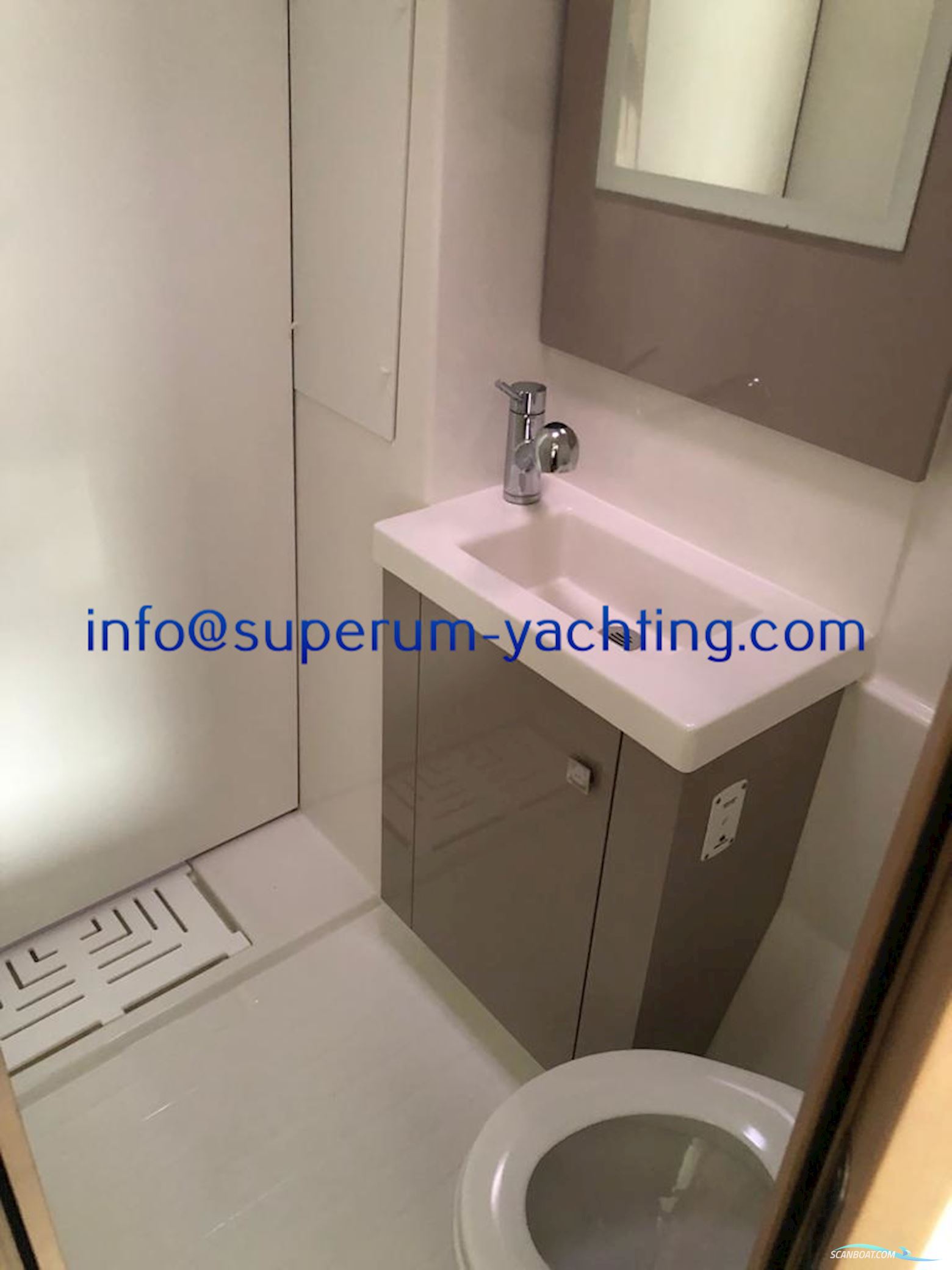 Fountaine Pajot Astrea 42