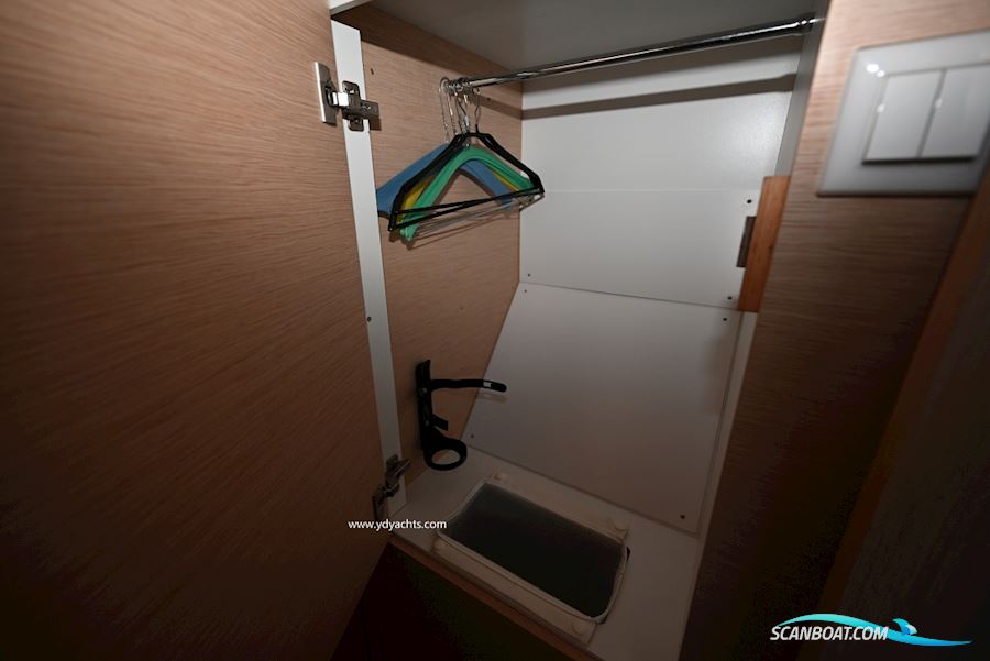 Fountaine Pajot Astrea 42