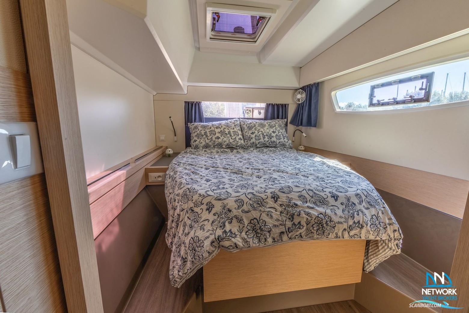 Fountaine Pajot Astrea 42