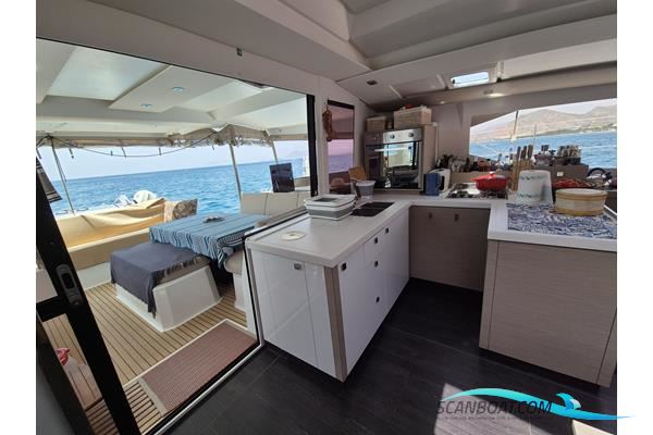 Fountaine Pajot Astrea 42