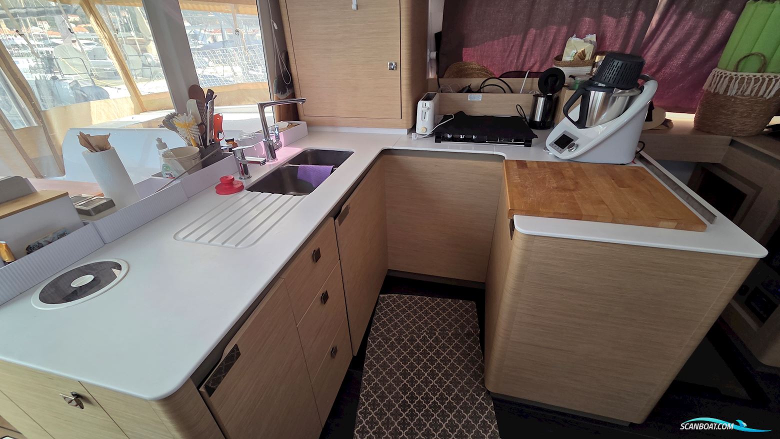 Fountaine Pajot Astrea 42