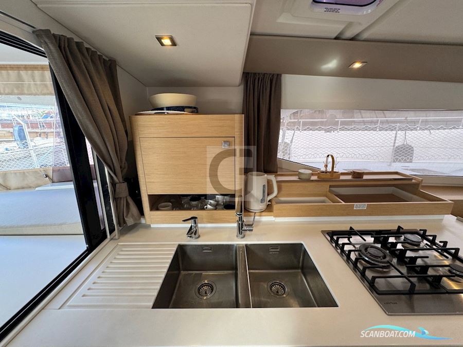 Fountaine Pajot Aura 51
