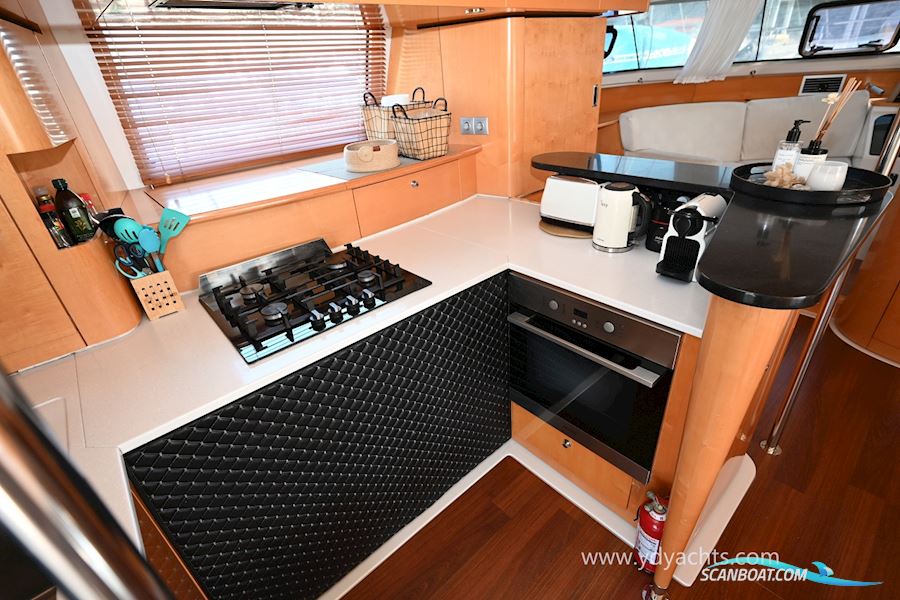 Fountaine Pajot Cumberland 46