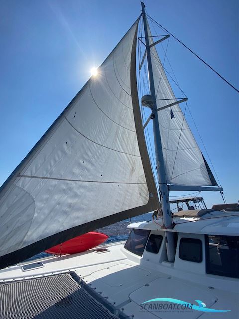 Fountaine Pajot Helia 44