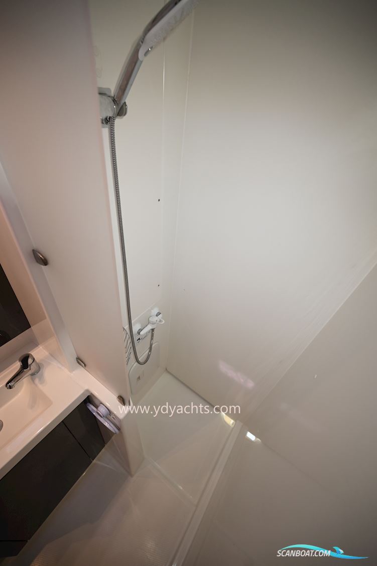 Fountaine Pajot Helia 44