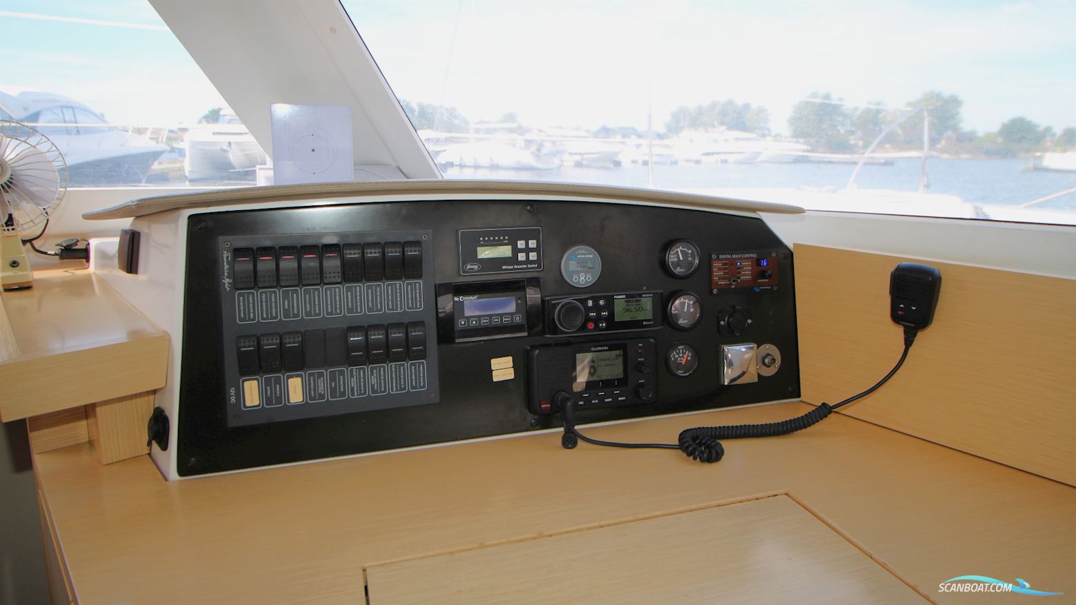 Fountaine Pajot Helia 44