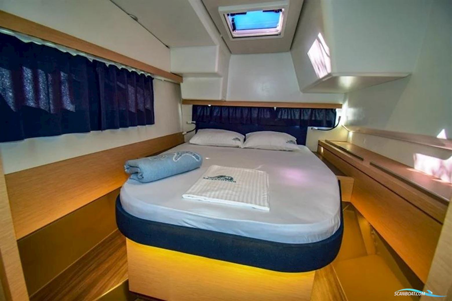 Fountaine Pajot Lucia 40