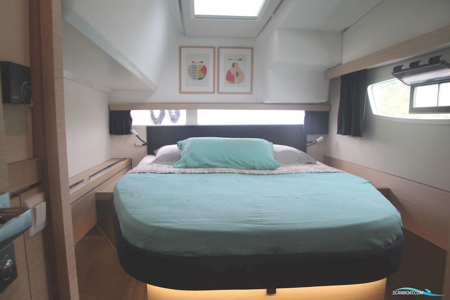 Fountaine Pajot Lucia 40