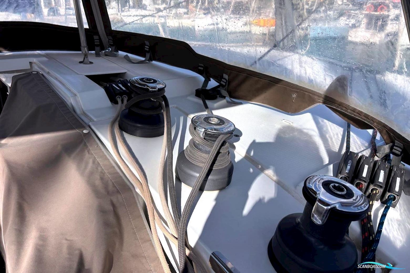 Fountaine Pajot Lucia 40
