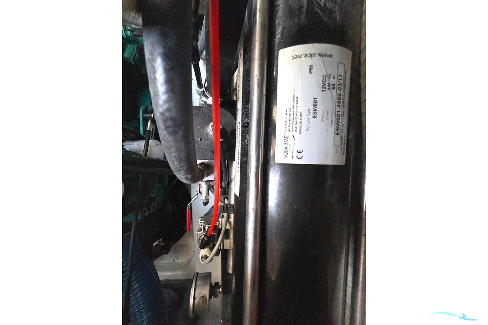 Fountaine Pajot Lucia 40