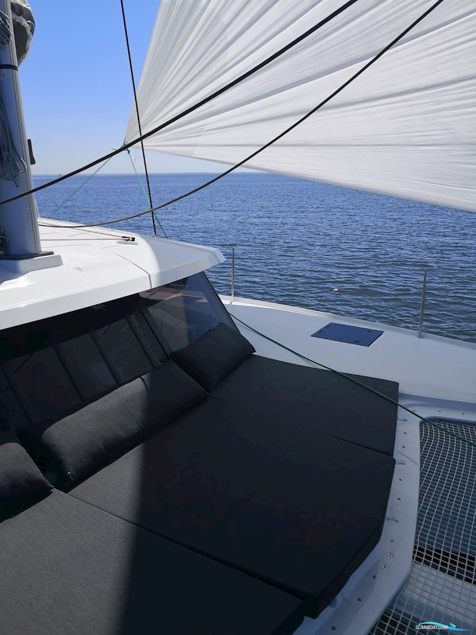 Fountaine Pajot Lucia 40