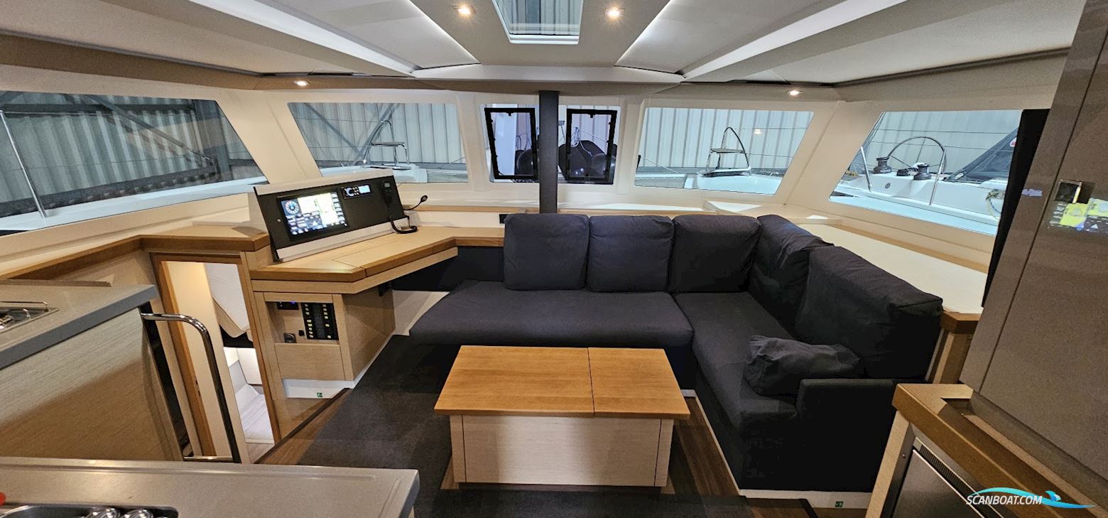 Fountaine Pajot Lucia 40