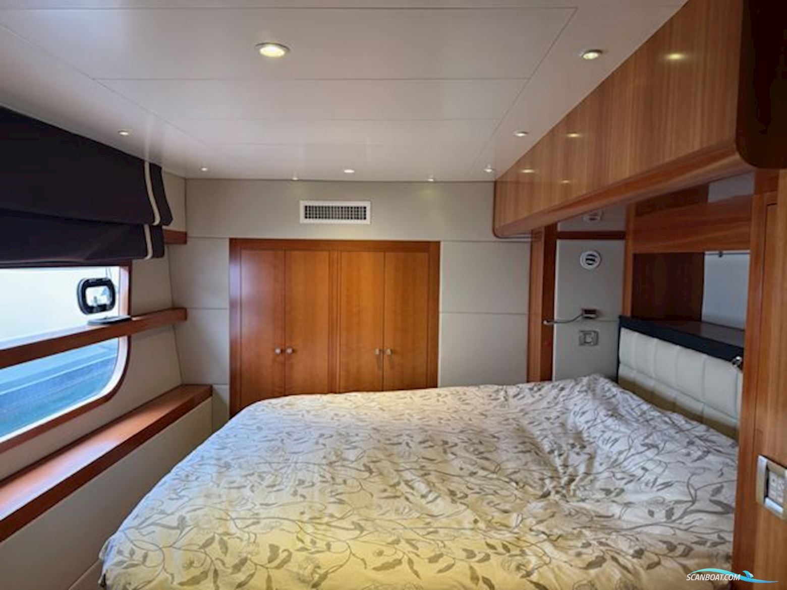 Fountaine Pajot Queensland 55