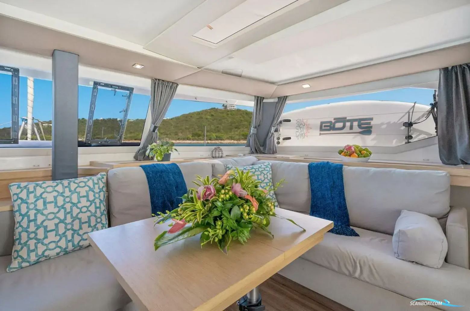 Fountaine Pajot Saona 47