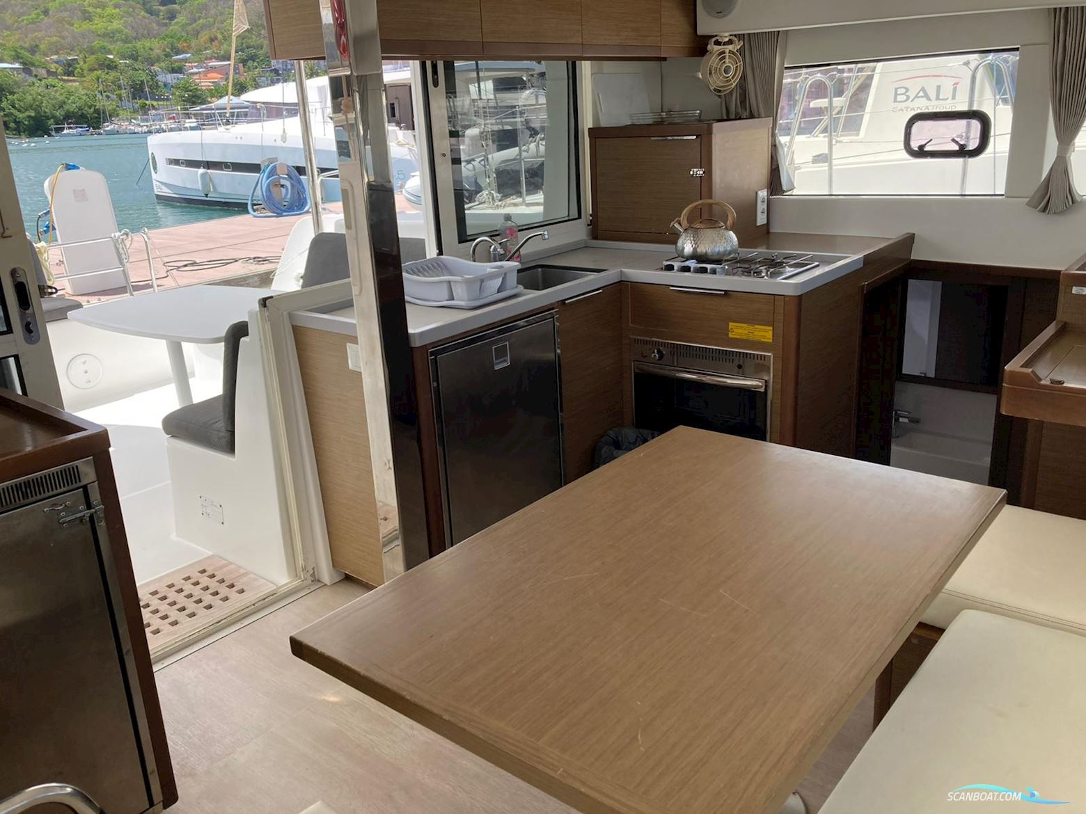 LAGOON  40