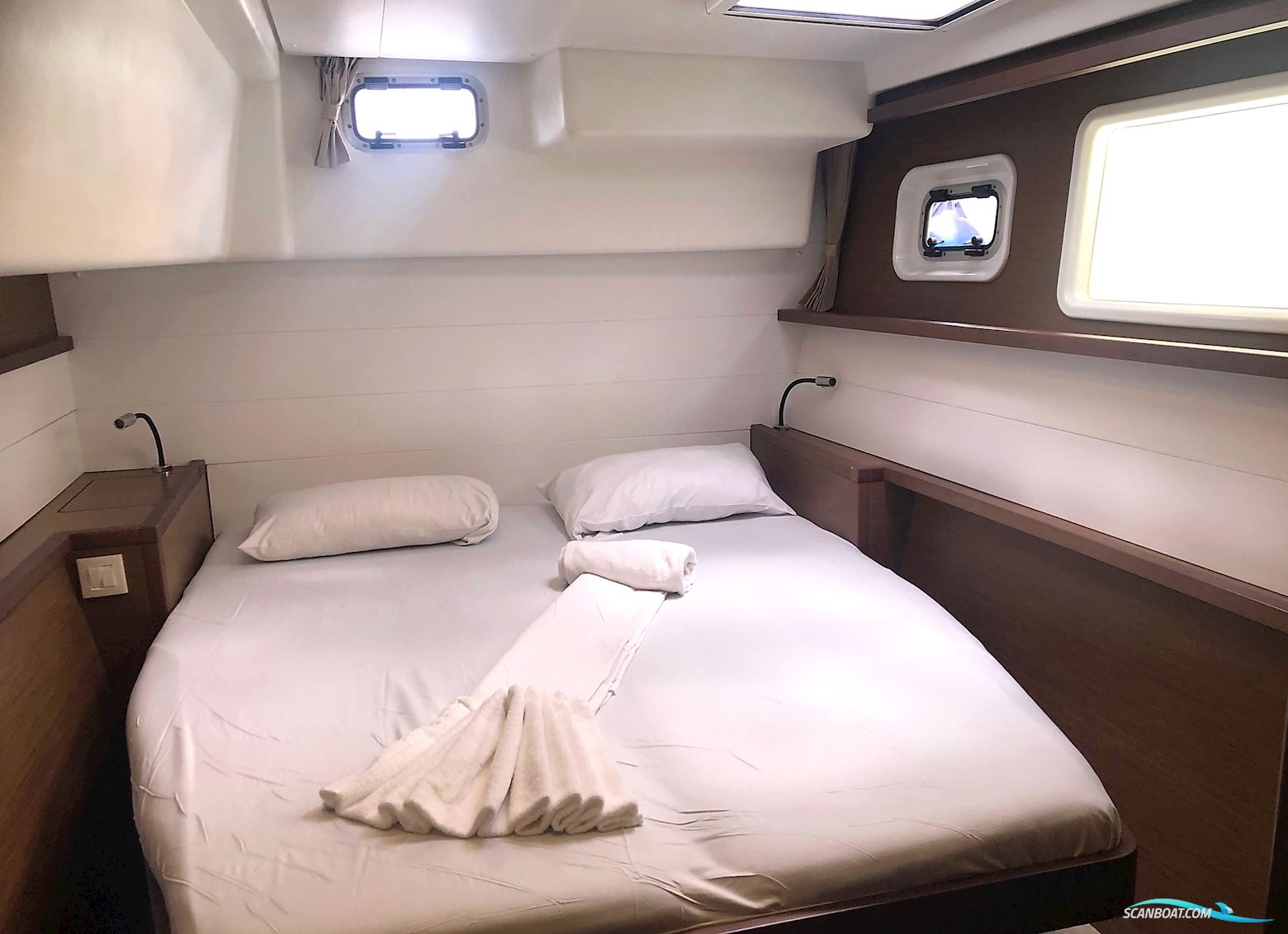 LAGOON  450