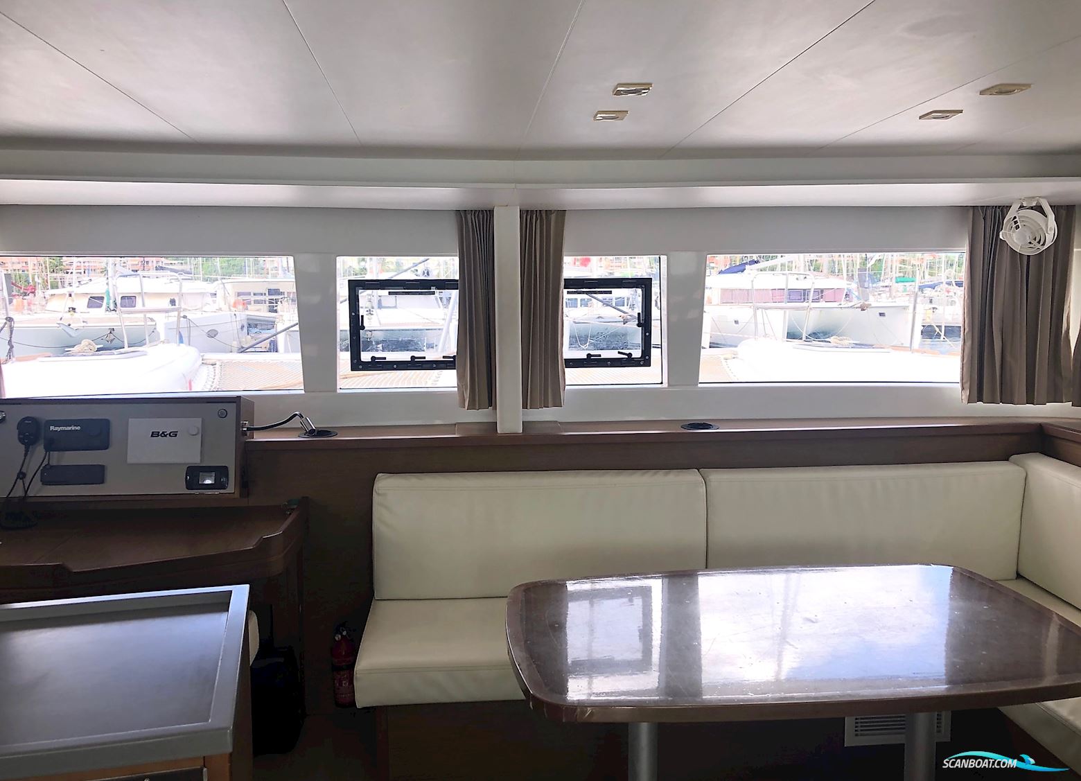 LAGOON  450
