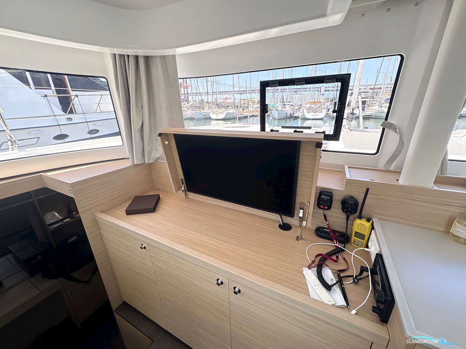 Lagoon 38