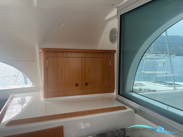 Lagoon 380 Owners Version