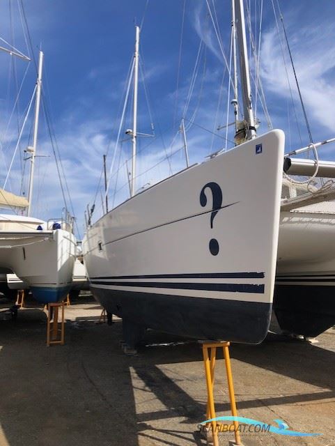 Lagoon 380 Owners Version