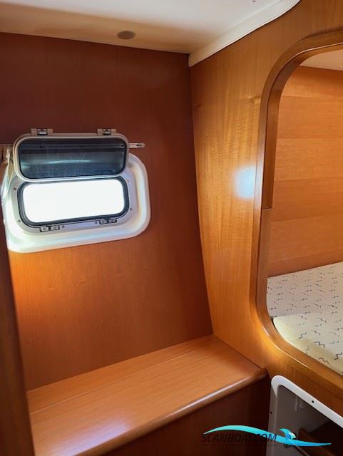 Lagoon 380 Owners Version