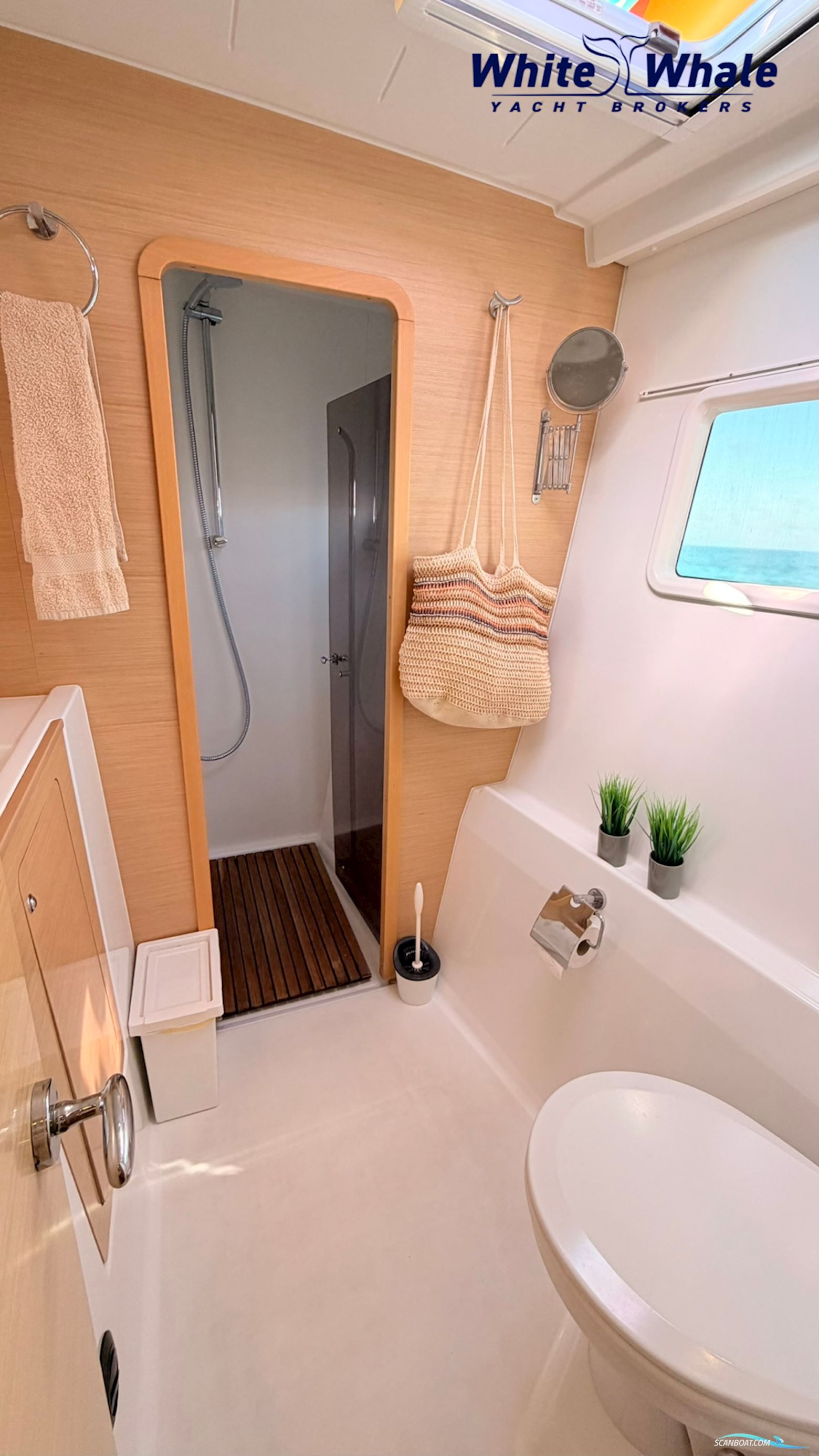 Lagoon 400
