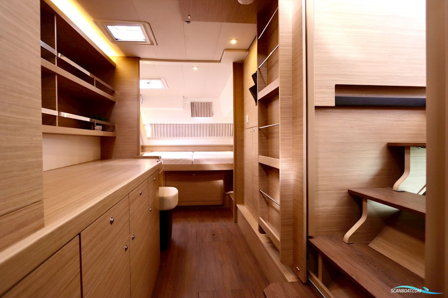 Lagoon 42 Full Specs