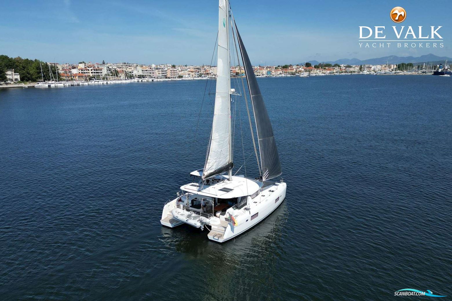 Lagoon 42