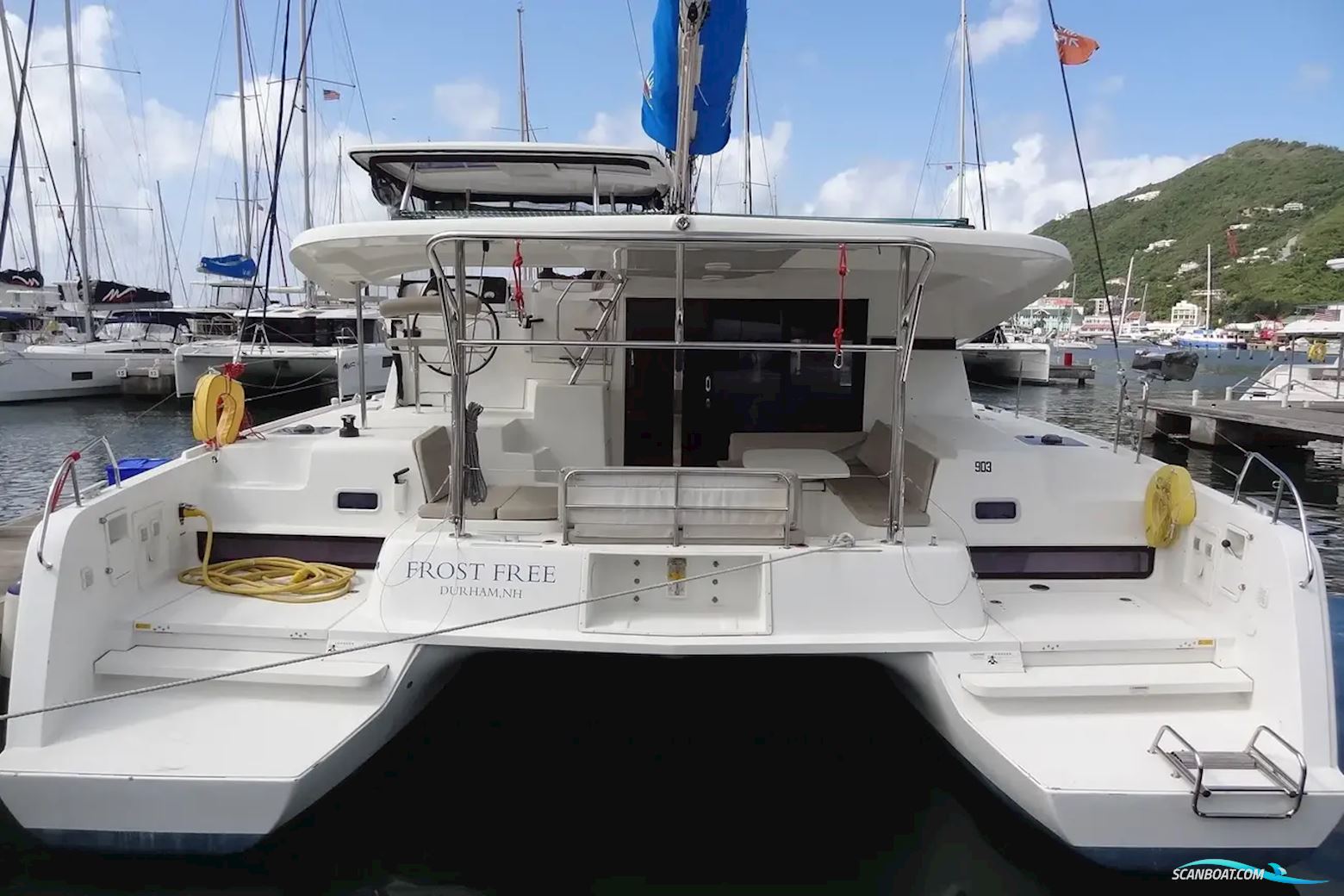 Lagoon 42