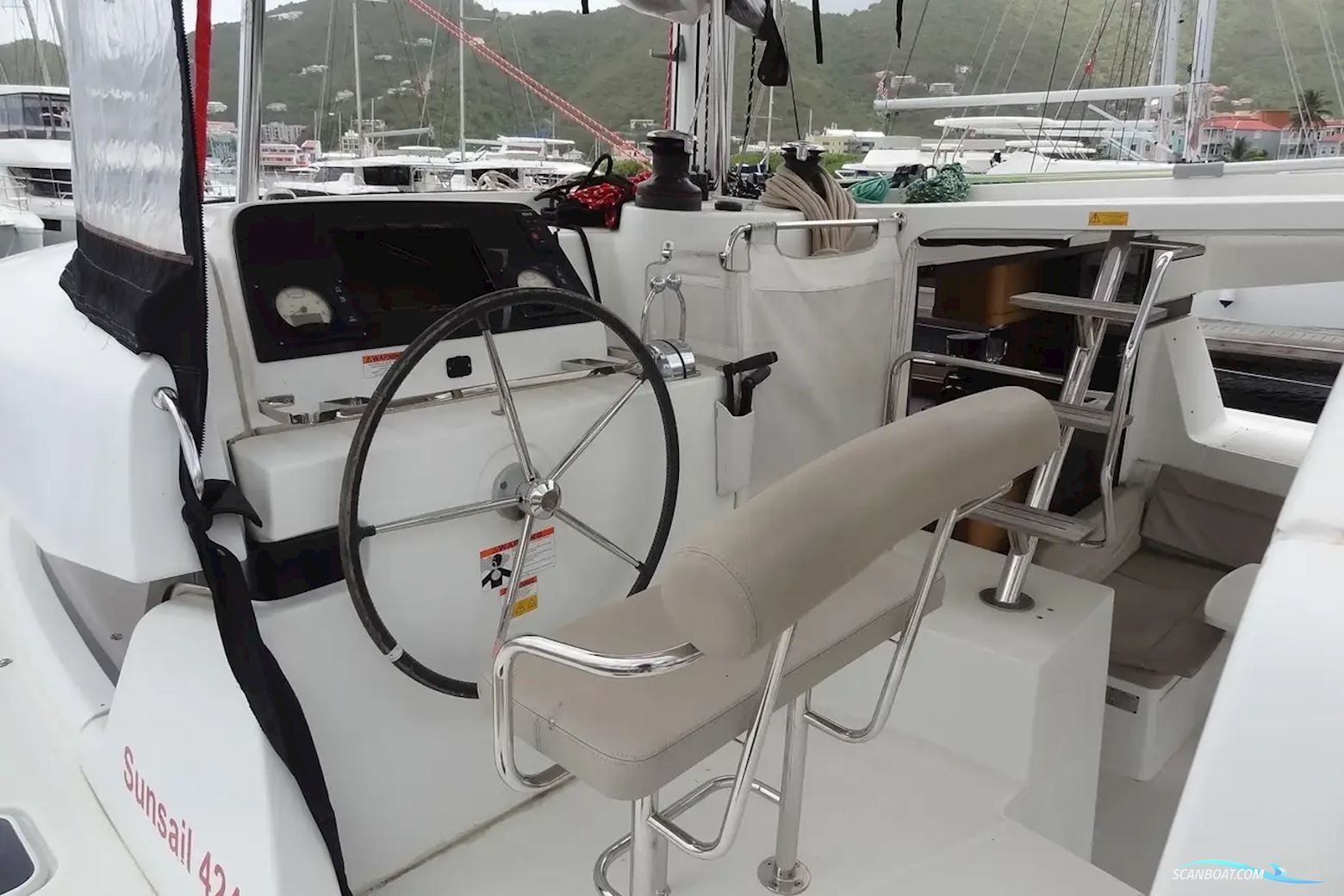 Lagoon 42