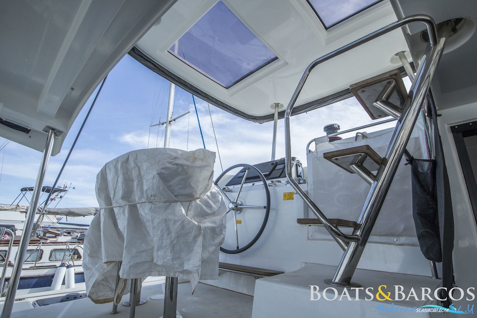 Lagoon 42