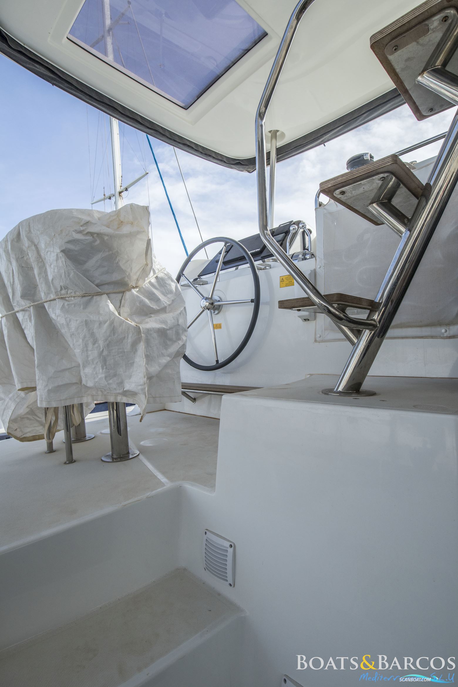 Lagoon 42