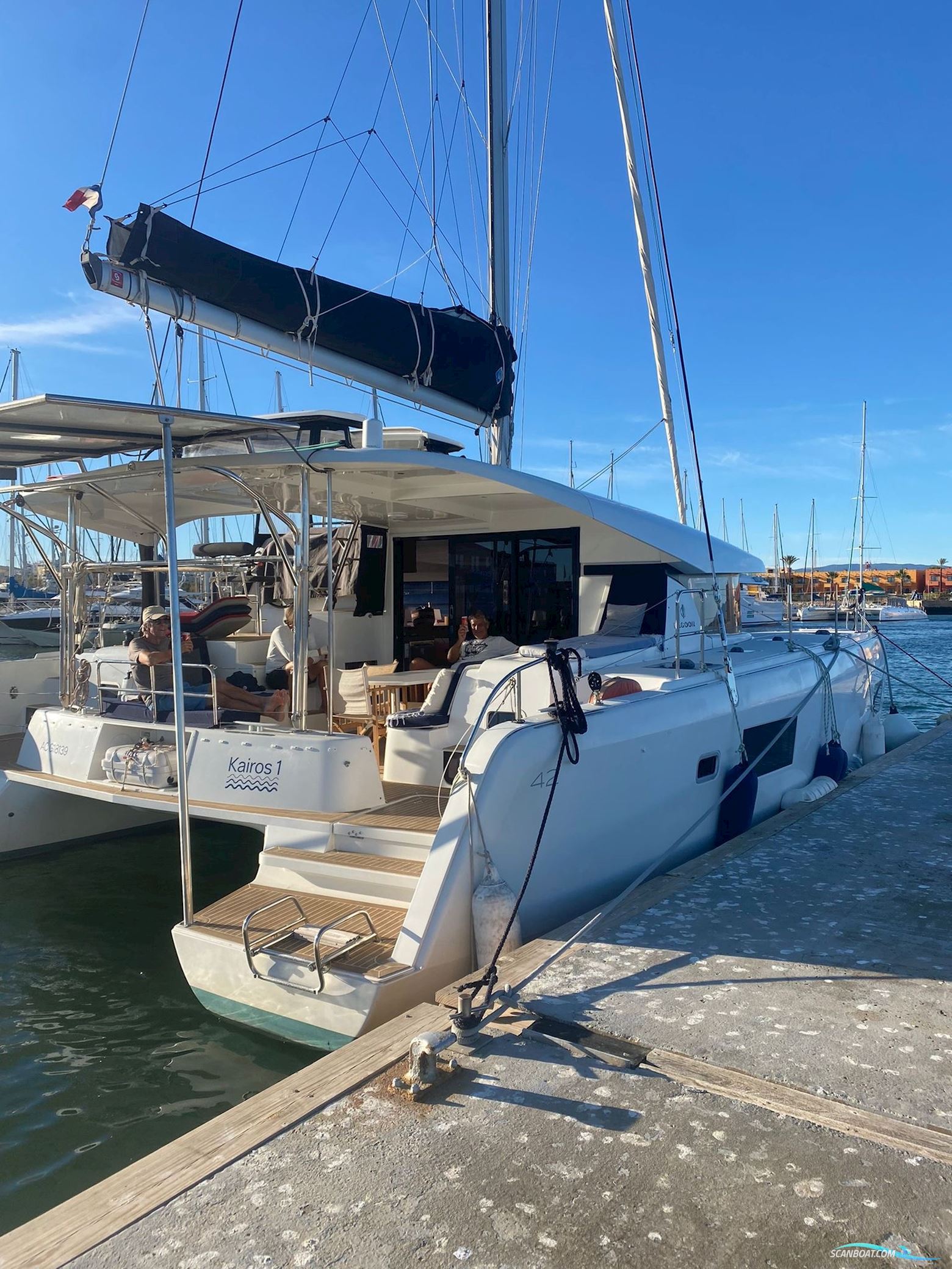 Lagoon 42
