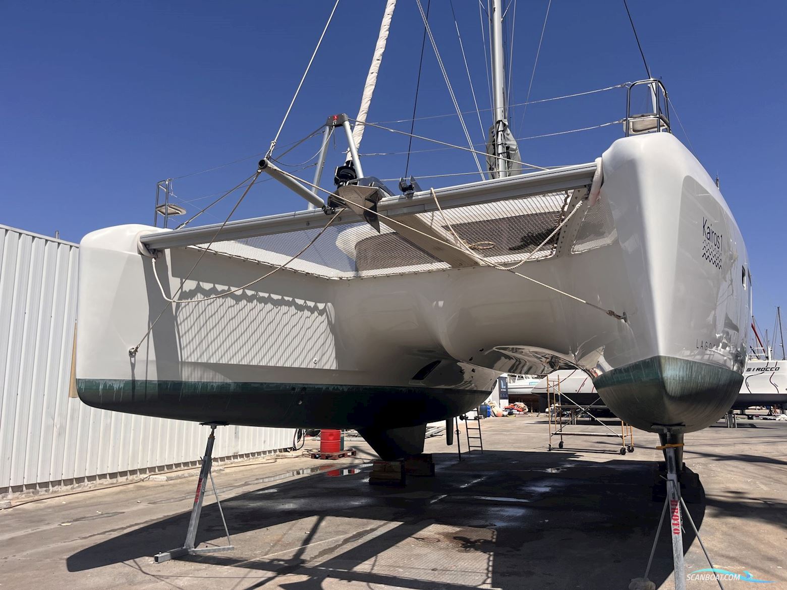 Lagoon 42