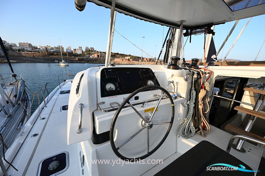 Lagoon 42