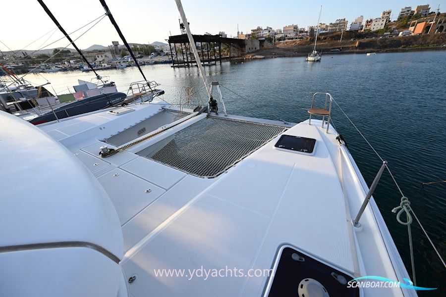 Lagoon 42