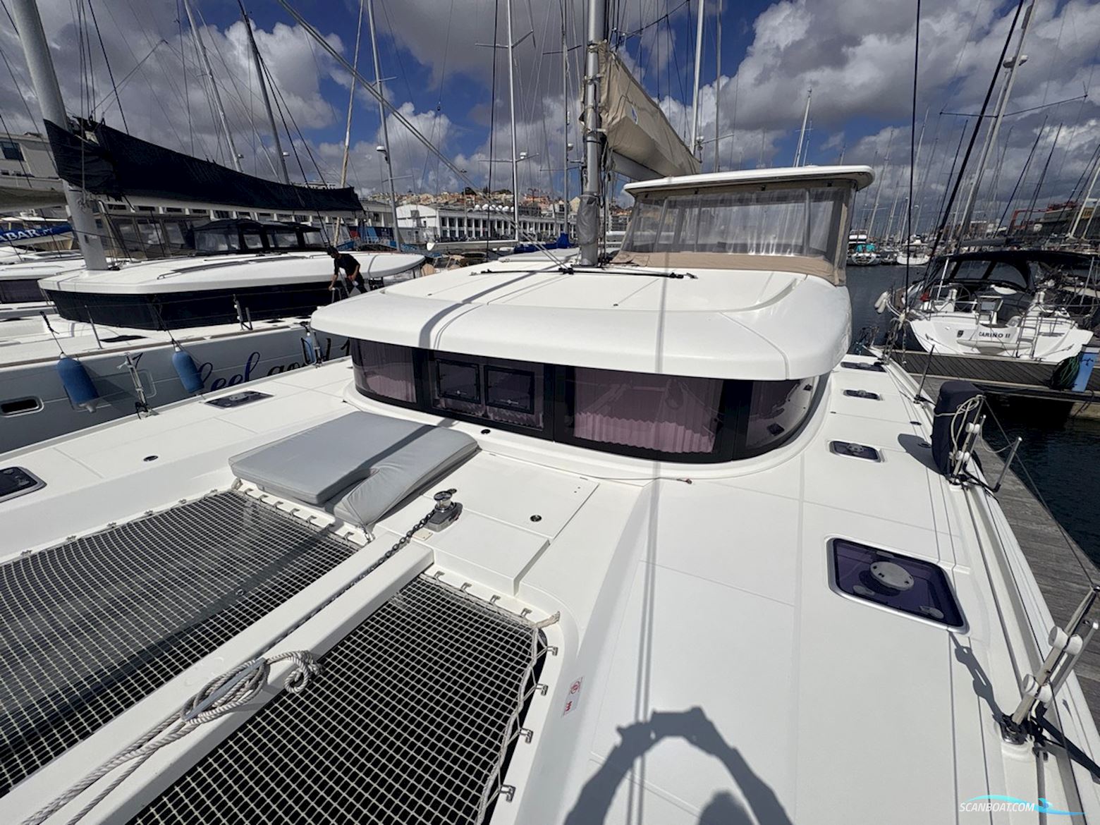 Lagoon 42