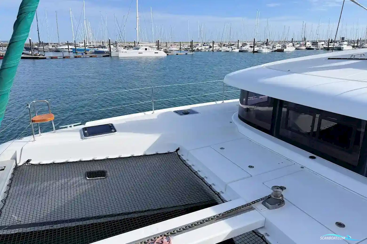 Lagoon 42