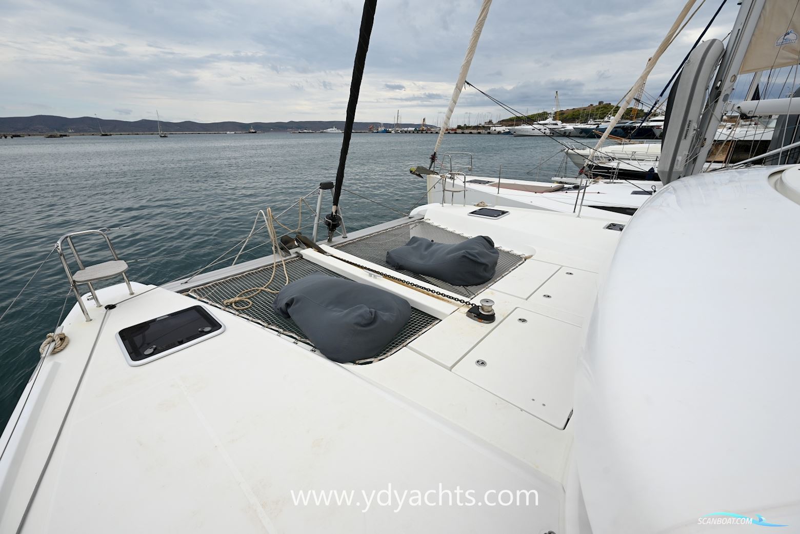 Lagoon 42