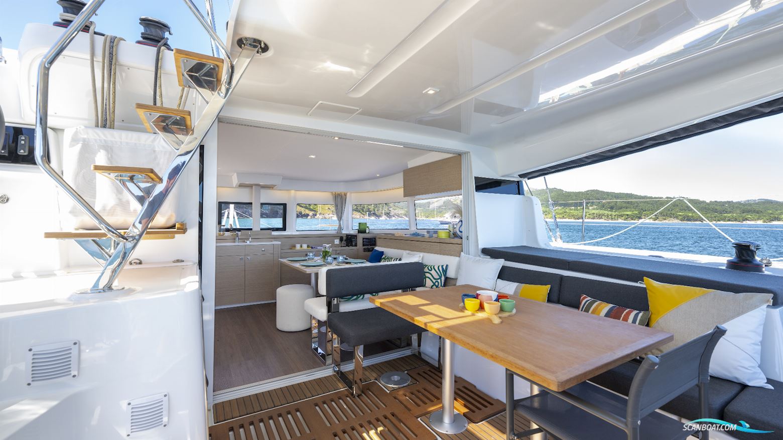 Lagoon 43