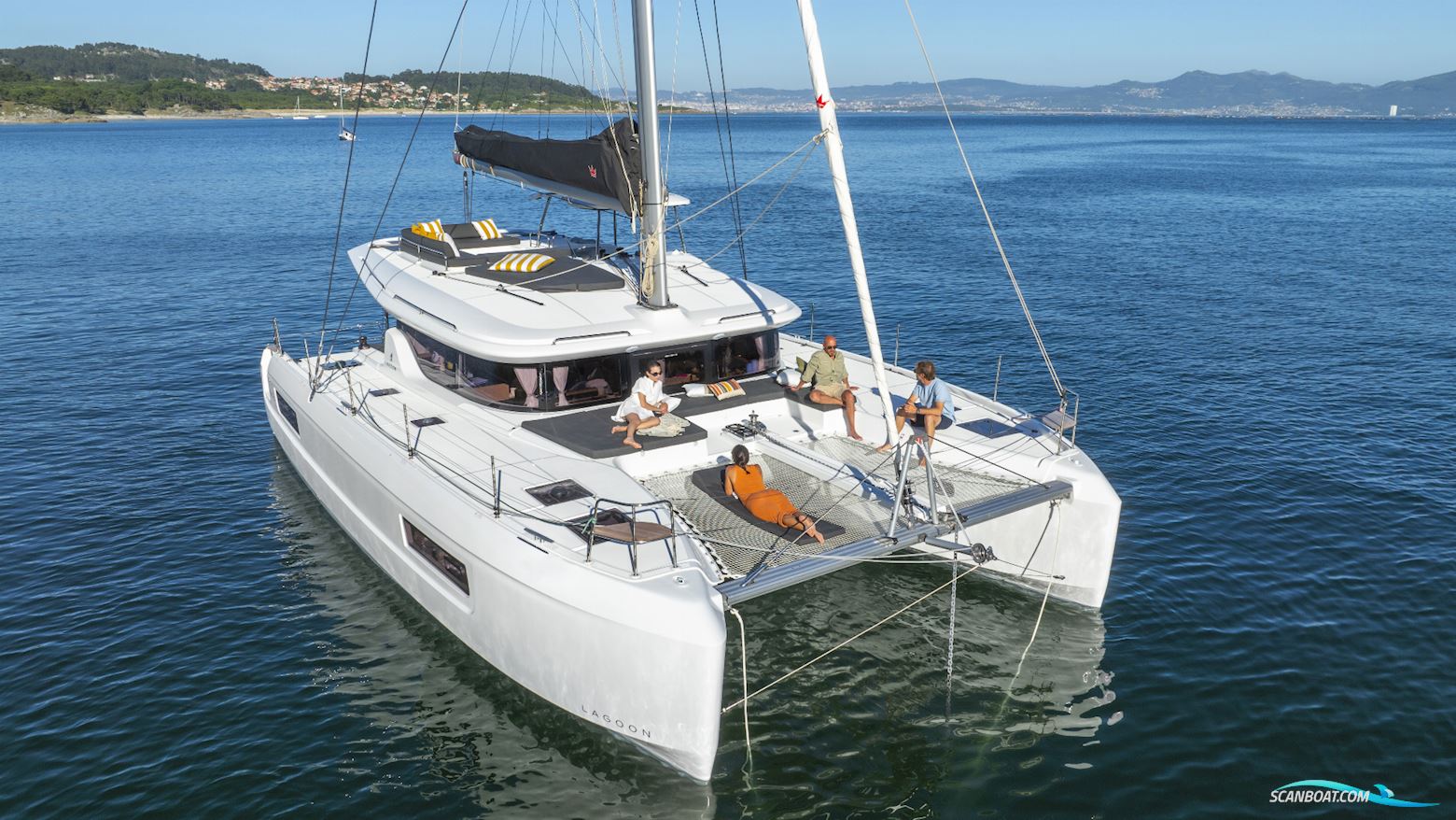 Lagoon 43
