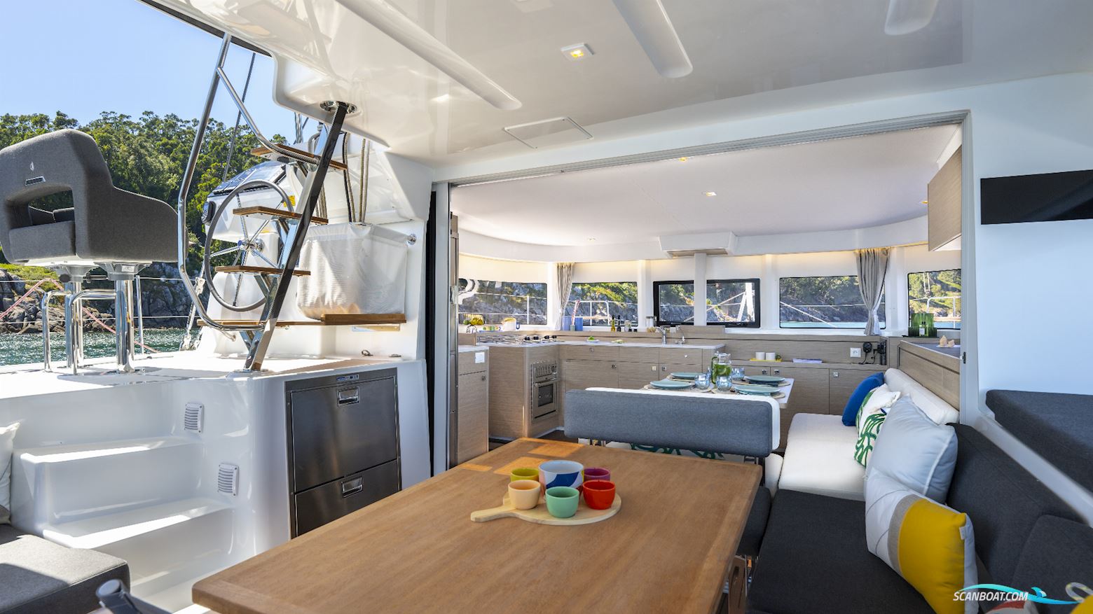 Lagoon 43