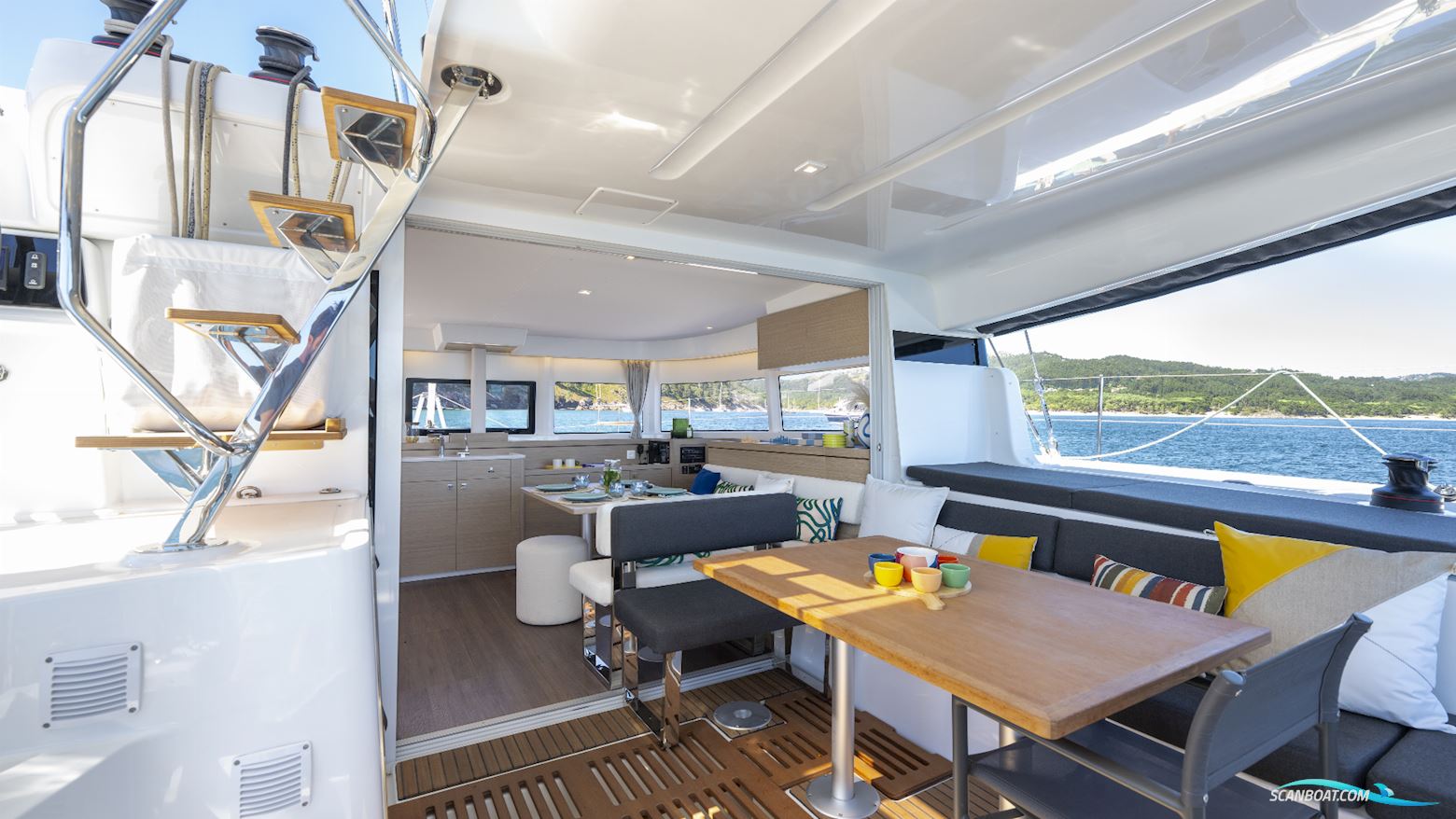 Lagoon 43