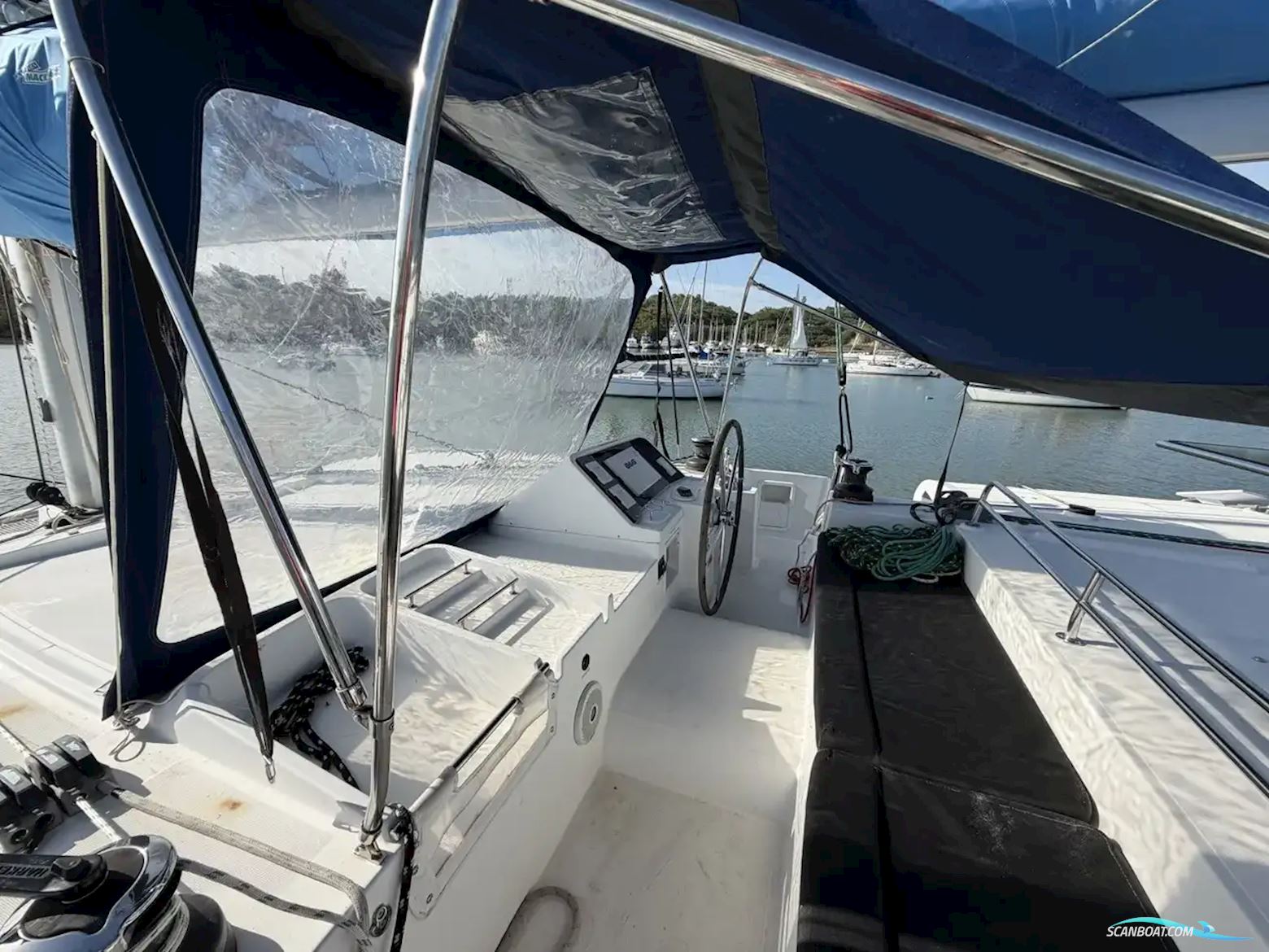 Lagoon 450 F