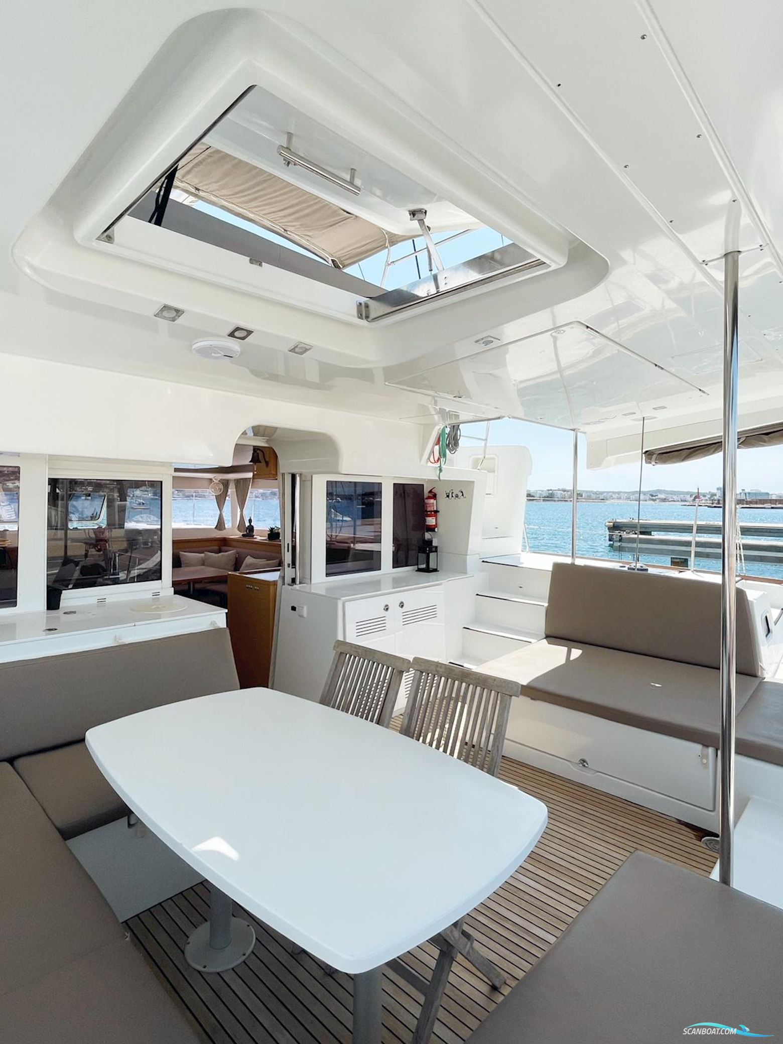 Lagoon 450 F